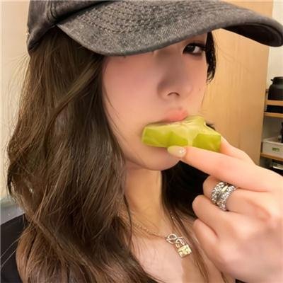 薇若妮卡想不开